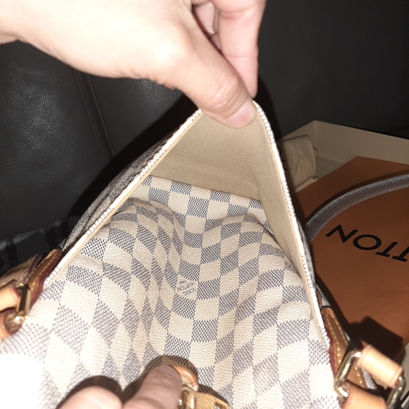 LV AZUR - Picture 15 of 16